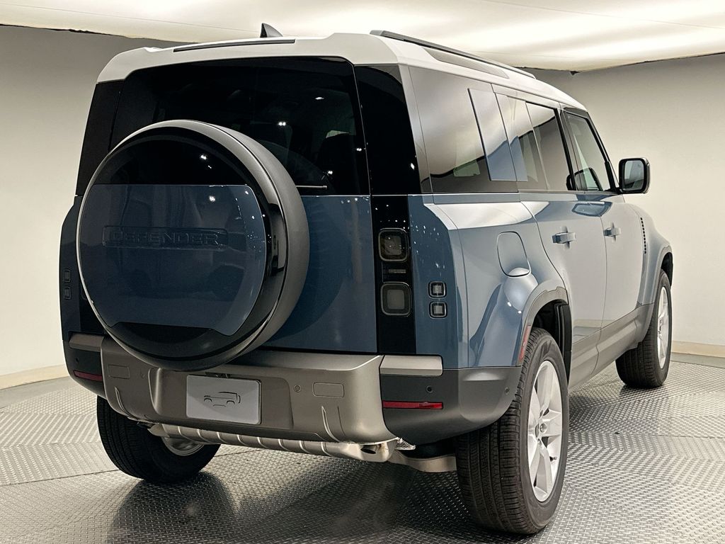 Thumbnail: 2026 Land Rover Defender - 3