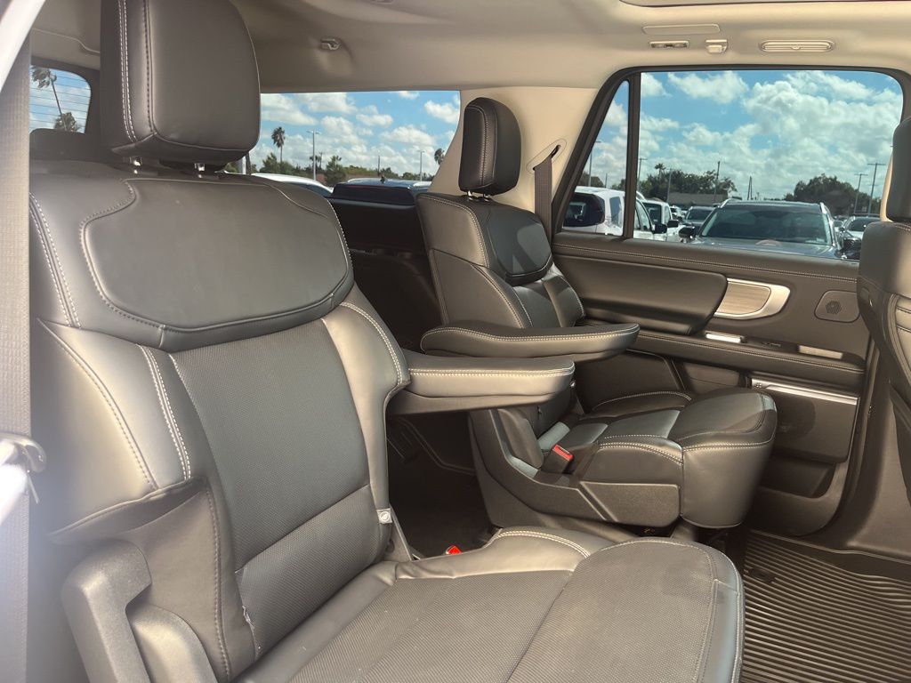 Thumbnail: 2025 Ford Expedition MAX - 30