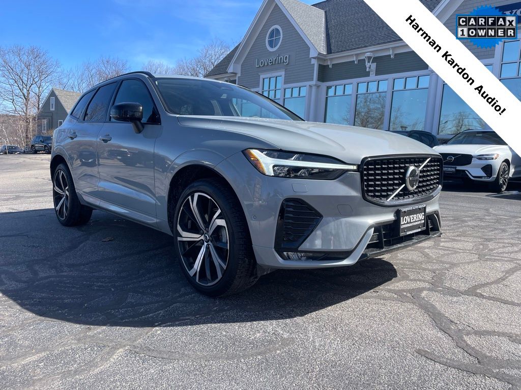 Vapour Gray Metallic 2024 Volvo XC60 B5 Ultimate Dark Theme AWD SUV / Crossover All-Wheel Drive Automatic