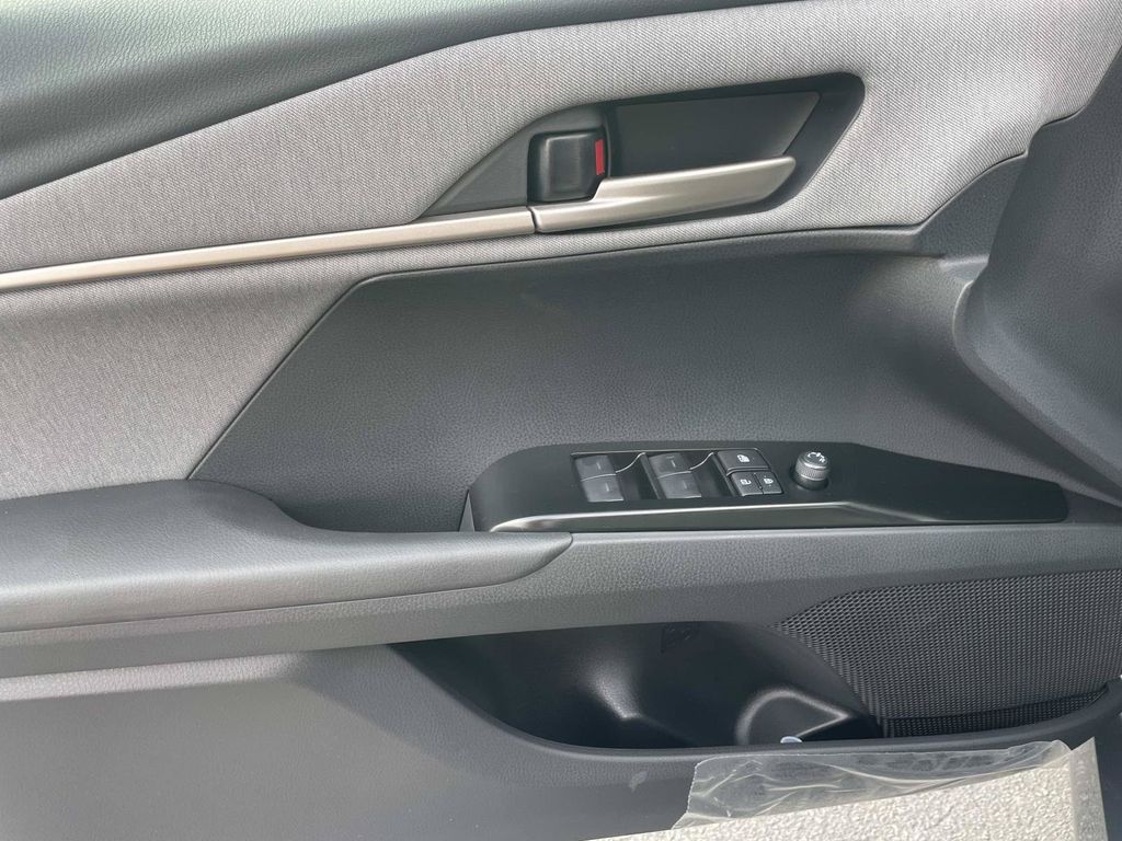 New 2026  Toyota LE image 16