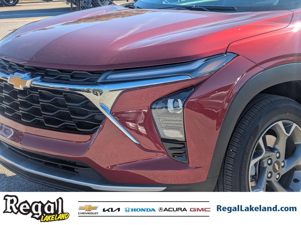 used 2025 Chevrolet Trax car, priced at $19,592