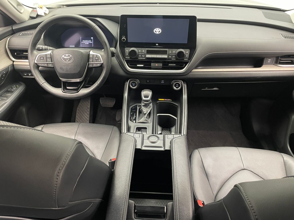 2024 Toyota Grand Highlander Limited 19