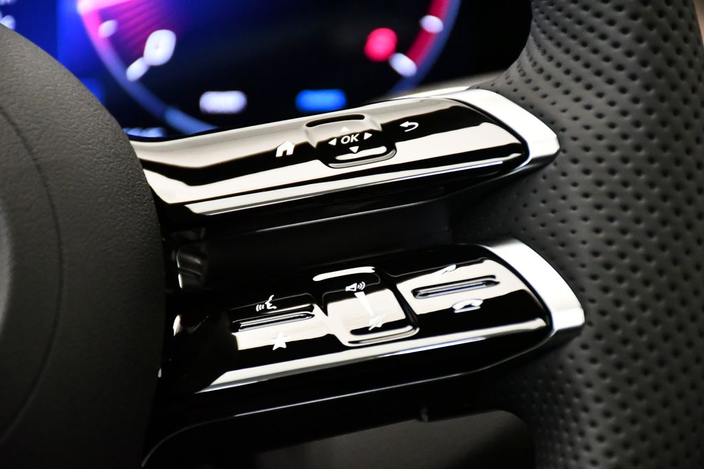 Thumbnail: 2026 Mercedes-Benz GLC - 24