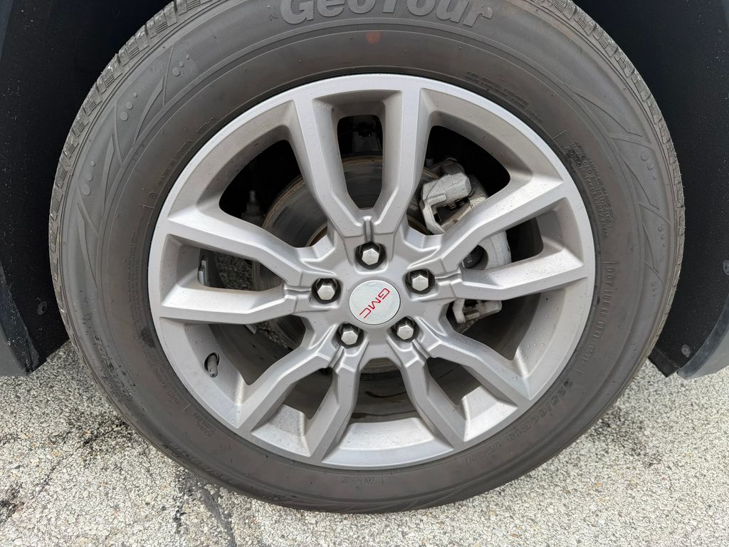Used 2024 GMC Terrain SUV