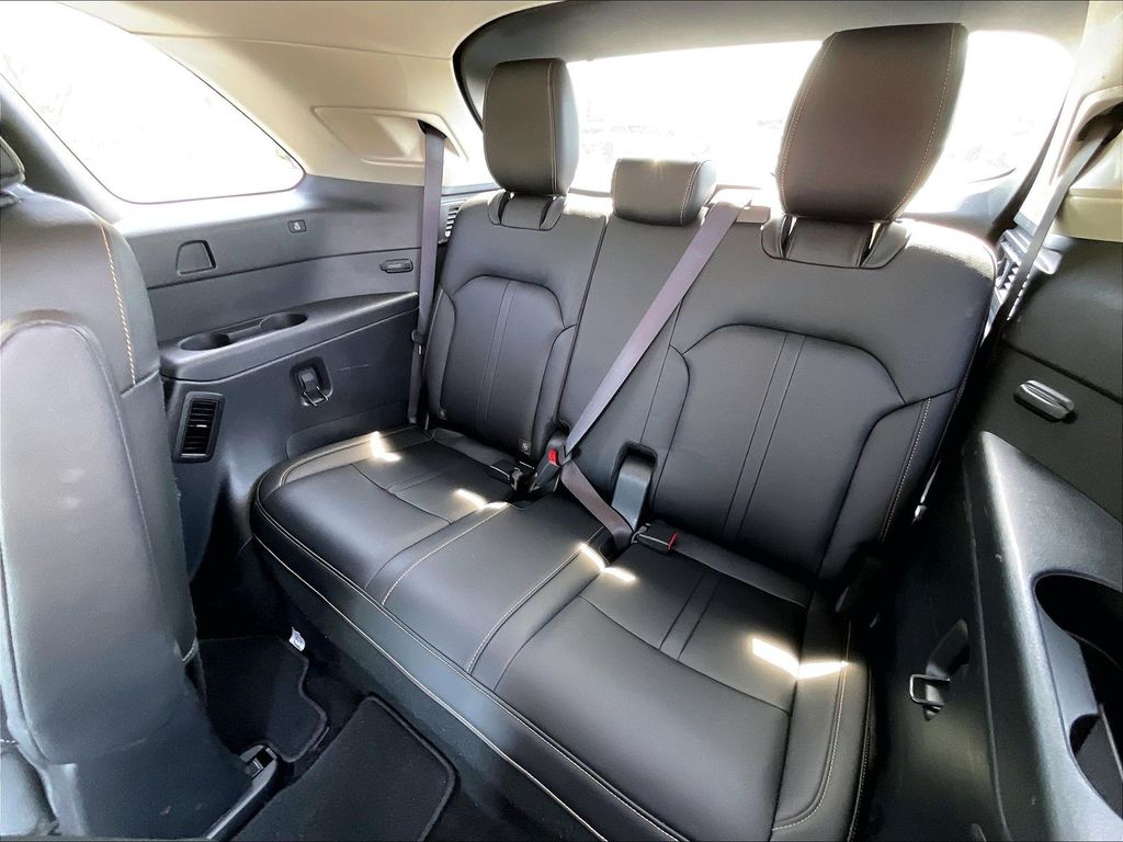 2025 Mazda CX-90 — photo 16
