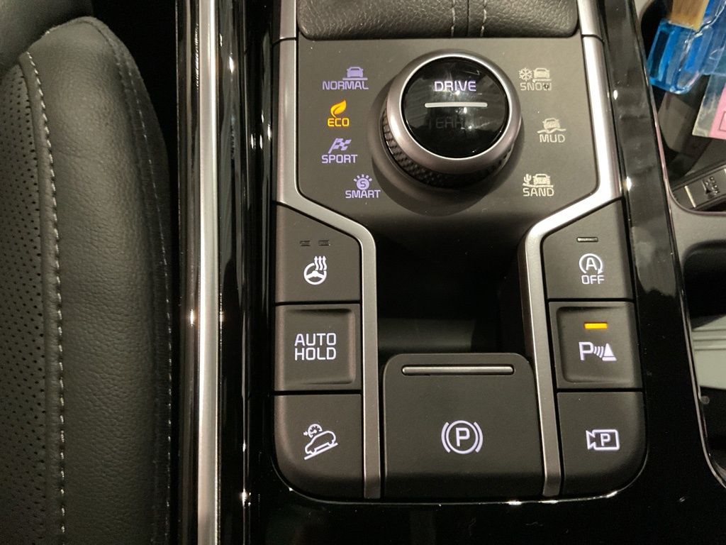 New 2026 White Kia X-Line SX Prestige image 15