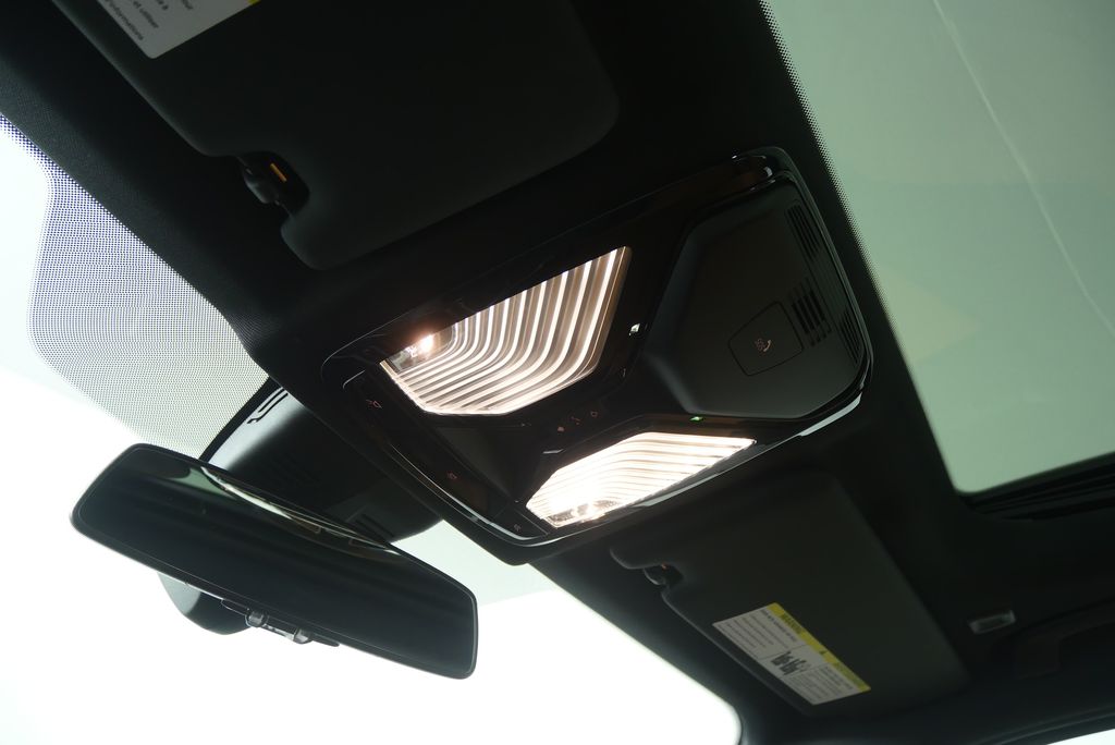 Thumbnail: 2023 BMW 3 Series - 22