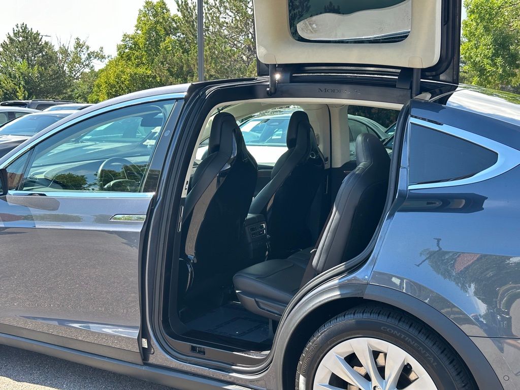 2017 Tesla Model X 75D 13