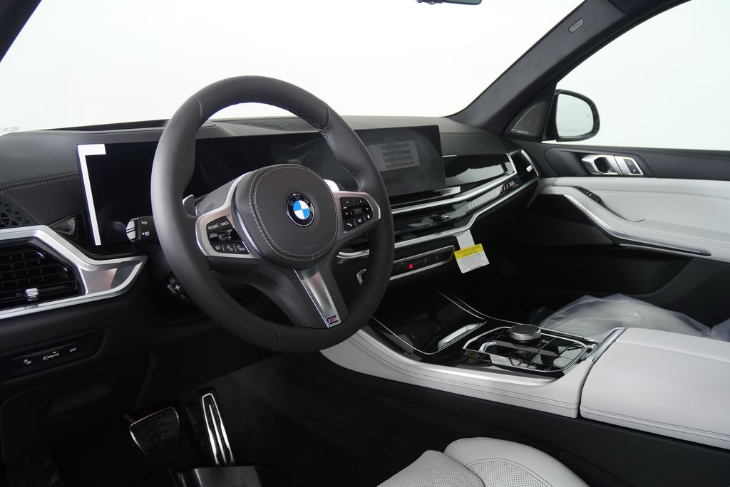 Thumbnail: 2026 BMW X5 - 13