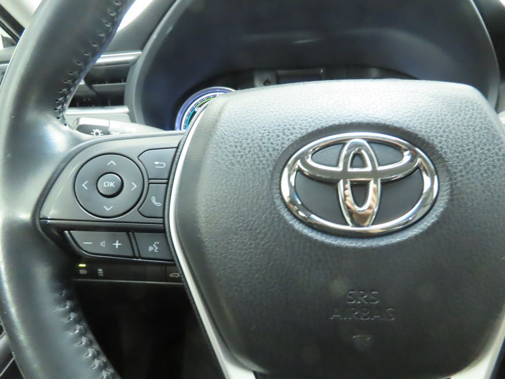 2021 Toyota Venza LE 11