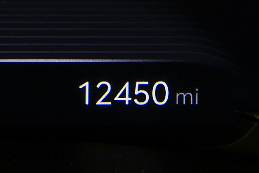 2023 Genesis GV70 2.5T 32