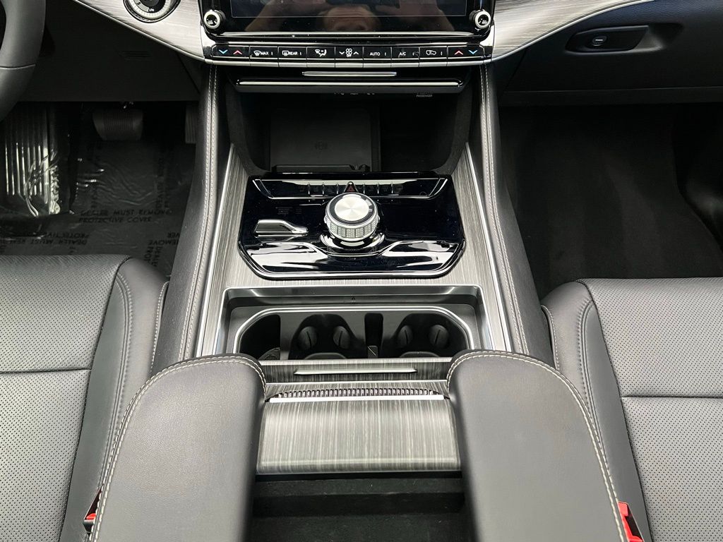 Thumbnail: 2023 Jeep Wagoneer - 13