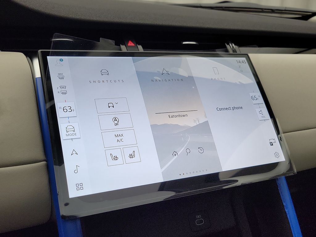 Thumbnail: 2025 Land Rover Discovery Sport - 11