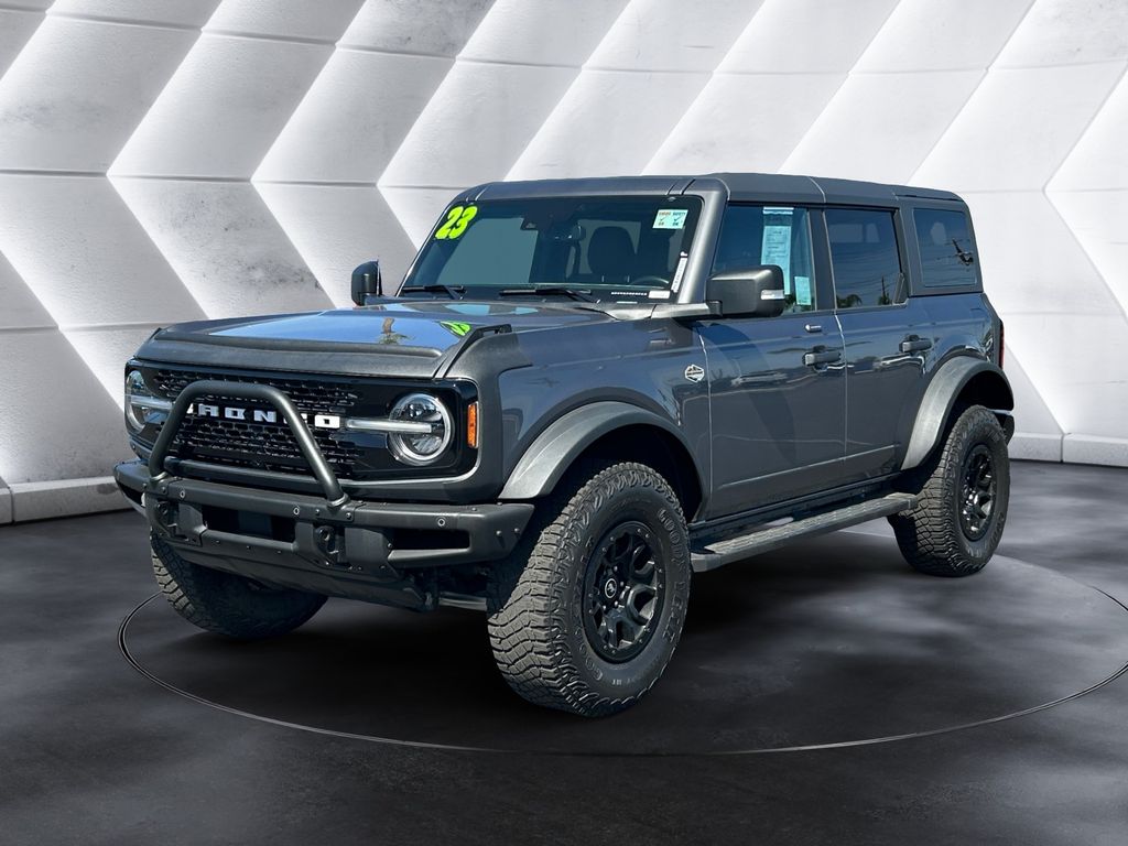 Carbonized Gray Metallic 2023 Ford Bronco Wildtrak Advanced 4-Door 4WD SUV / Crossover Four-Wheel Drive Automatic