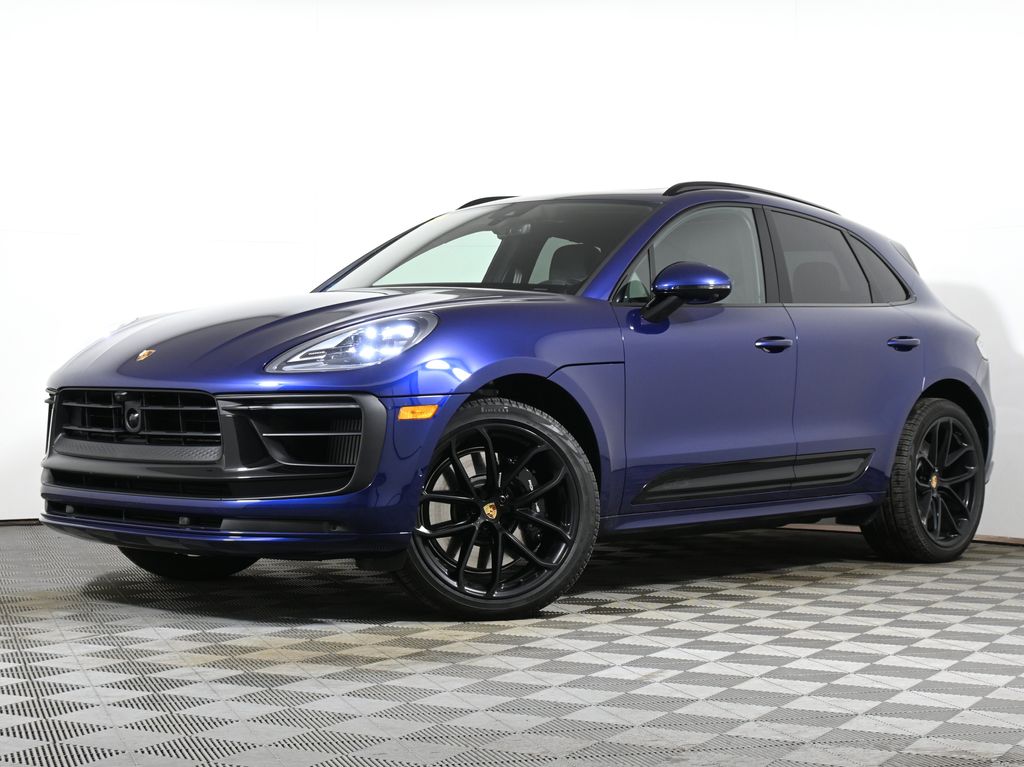 2025 Porsche Macan GTS -
                Warwick, RI