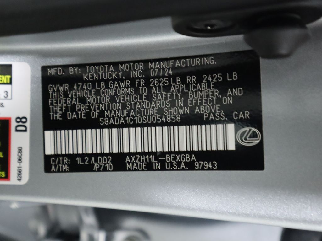 2025 Lexus ES Hybrid 300h 32