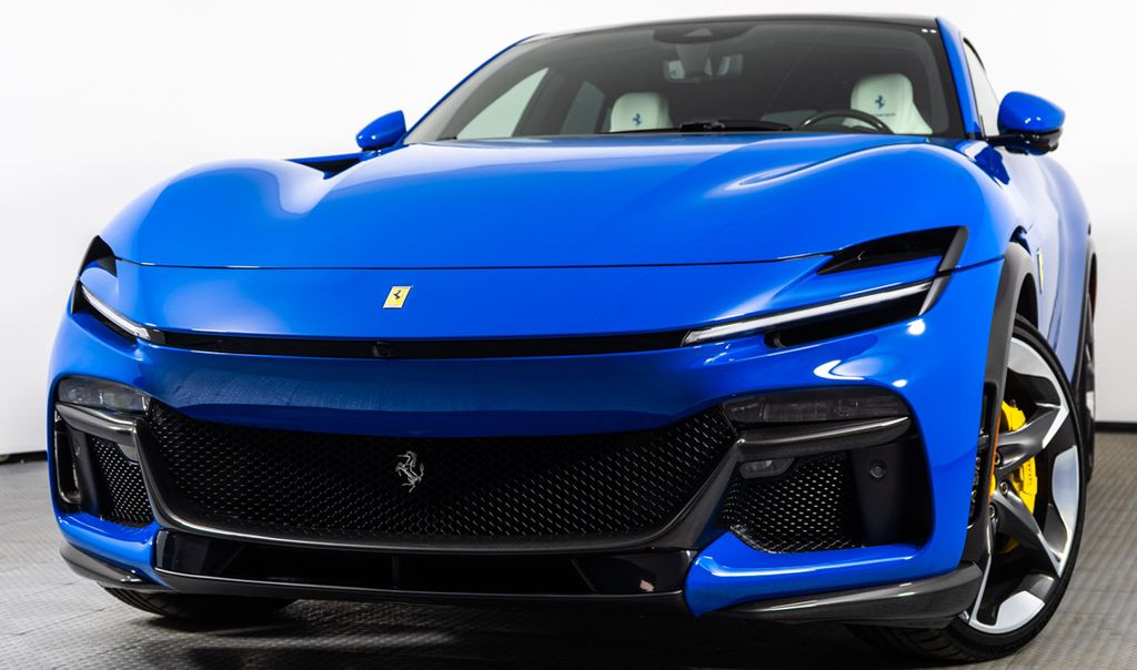 2025 Ferrari Purosangue Base