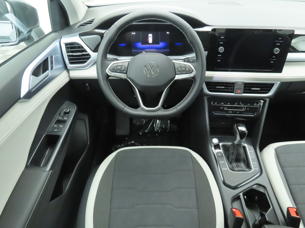 Thumbnail: 2025 Volkswagen Taos - 10