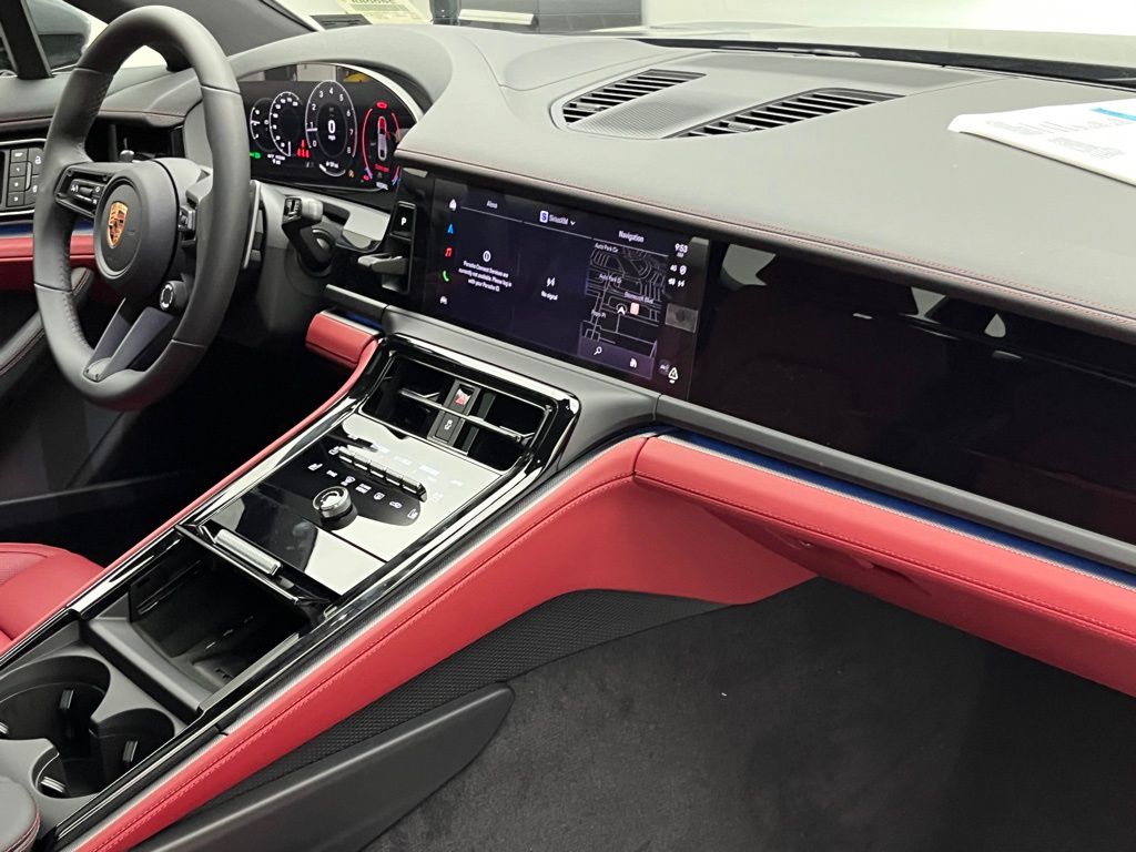 Thumbnail: 2026 Porsche Panamera - 28