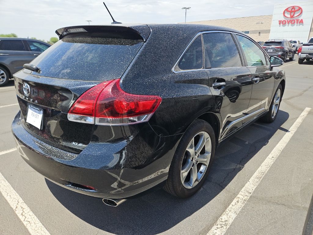 Thumbnail: 2013 Toyota Venza - 3