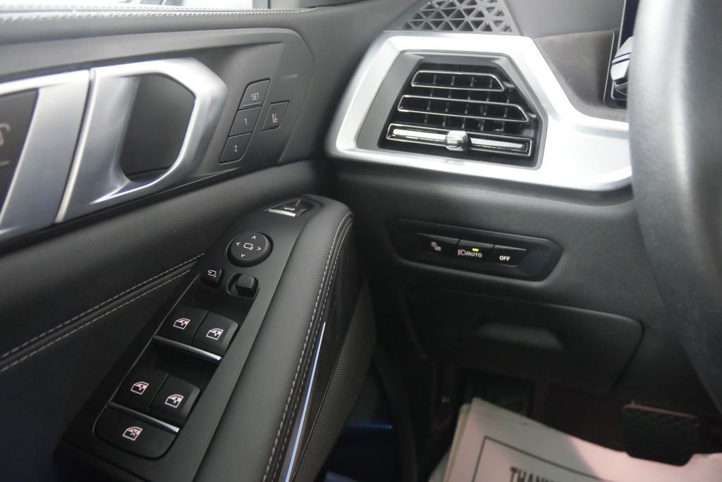 2025 BMW X5 sDrive40i 18