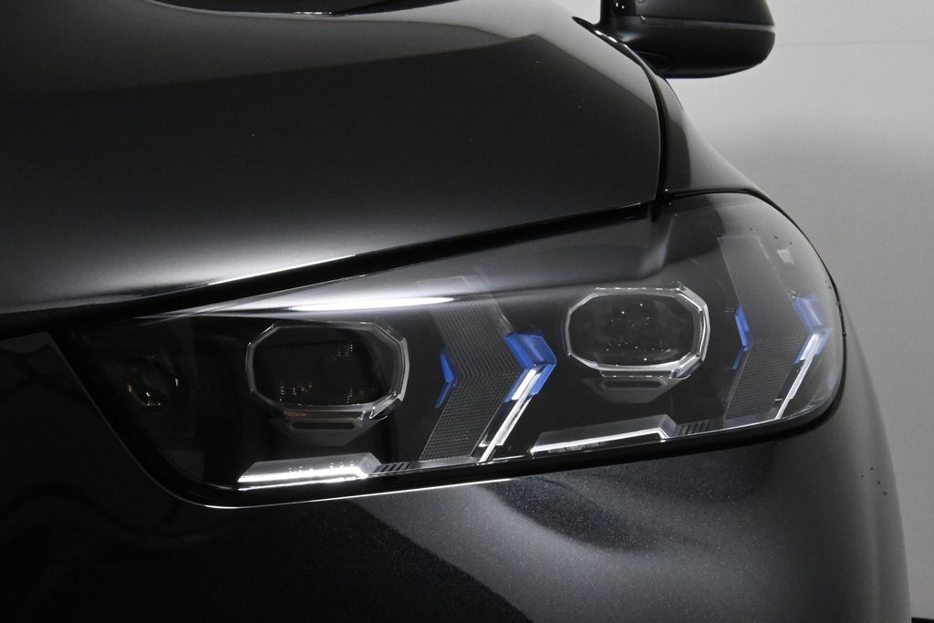 Thumbnail: 2026 BMW X5 - 11