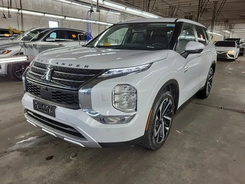 White Diamond 2023 Mitsubishi Outlander Hybrid Plug-in SE S-AWC SUV / Crossover All-Wheel Drive 1-Speed Automatic
