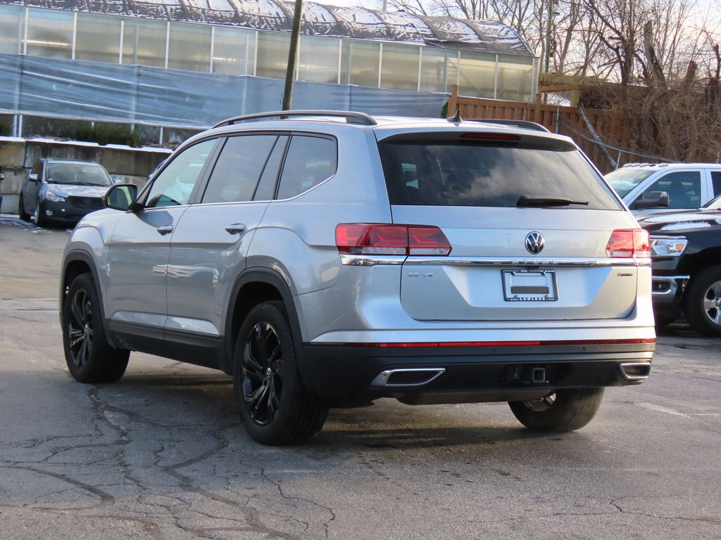 View vehicle photo 5