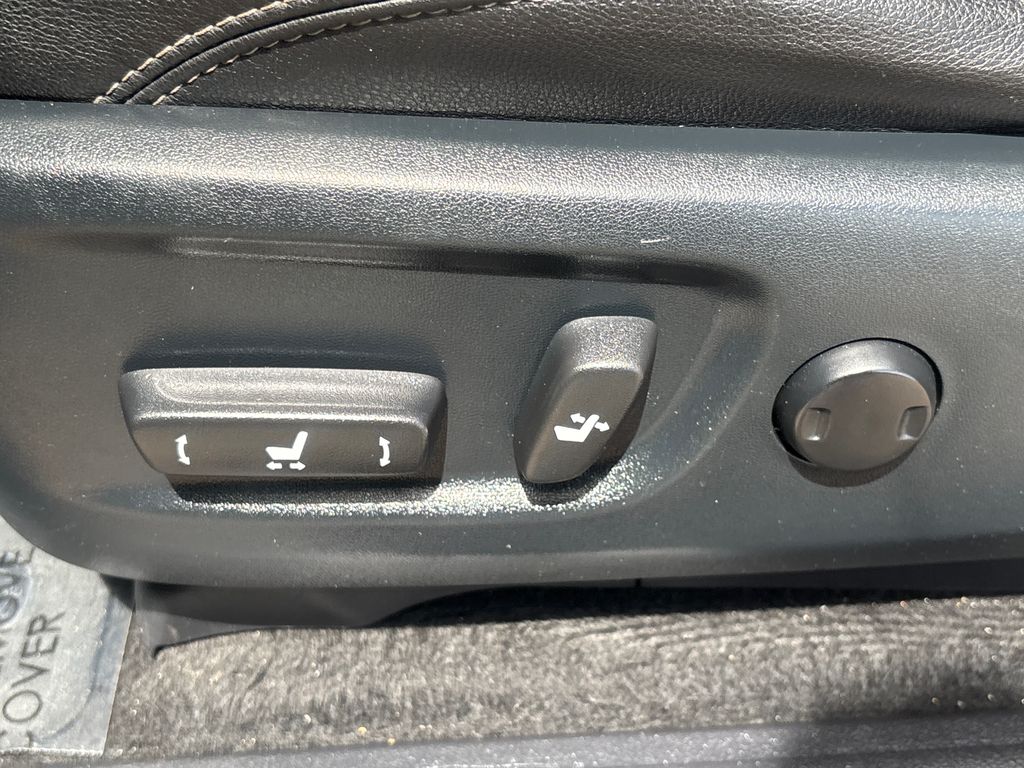 2022 Toyota 4Runner SR5 Premium - Photo 9