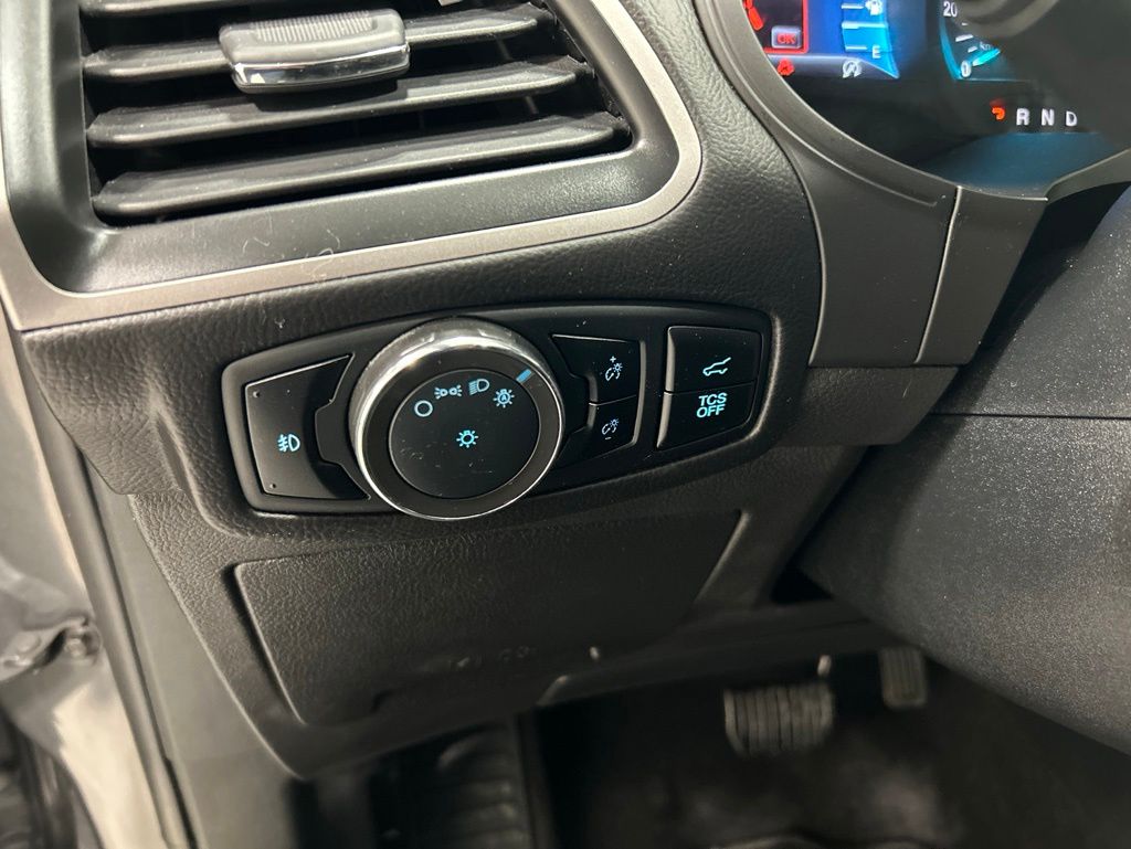 used 2024 Ford Edge car, priced at $29,917