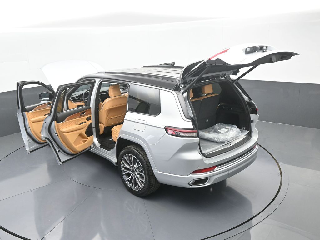 New 2025 Silver Zynith Jeep Summit image 79