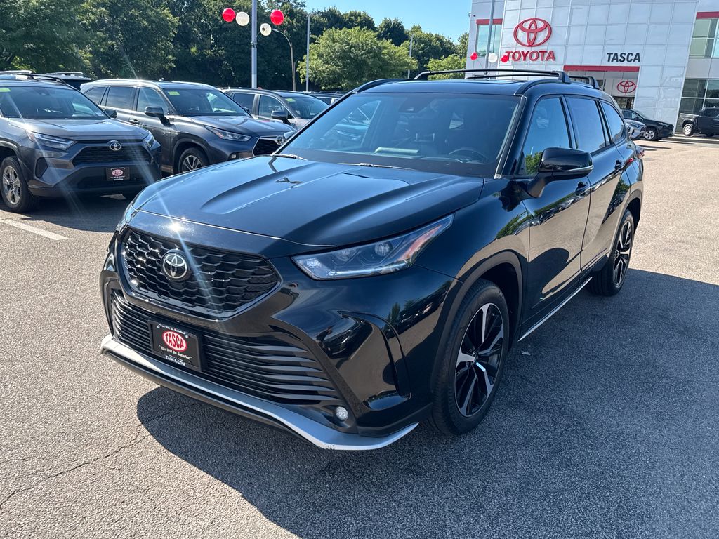 Used 2022 Black Toyota XSE image 3