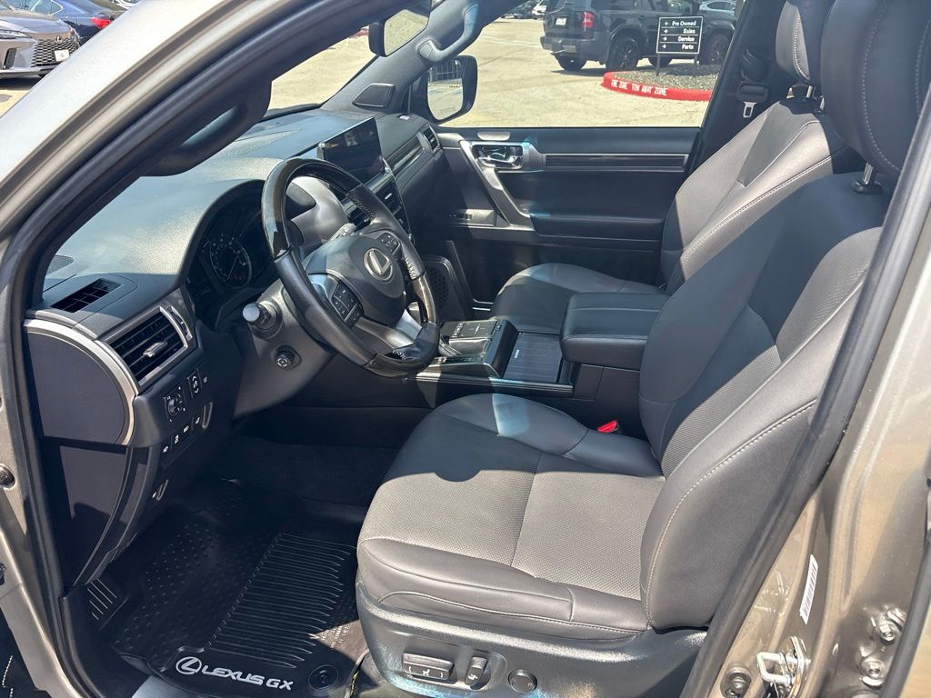 Thumbnail: 2023 Lexus GX - 17