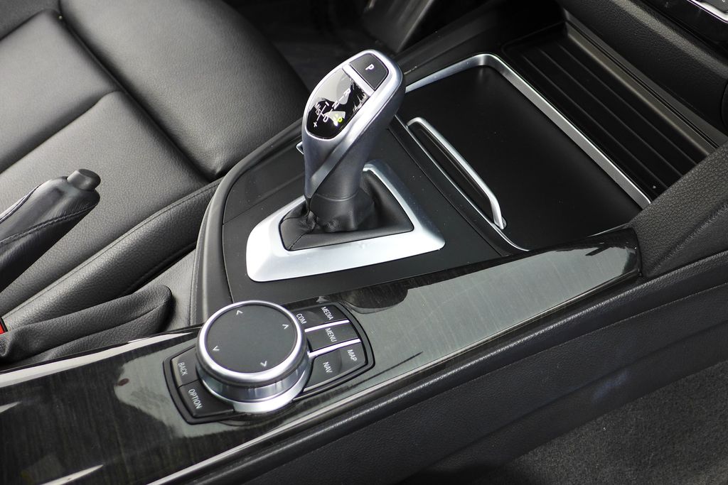 2018 BMW 3 Series 330i 15