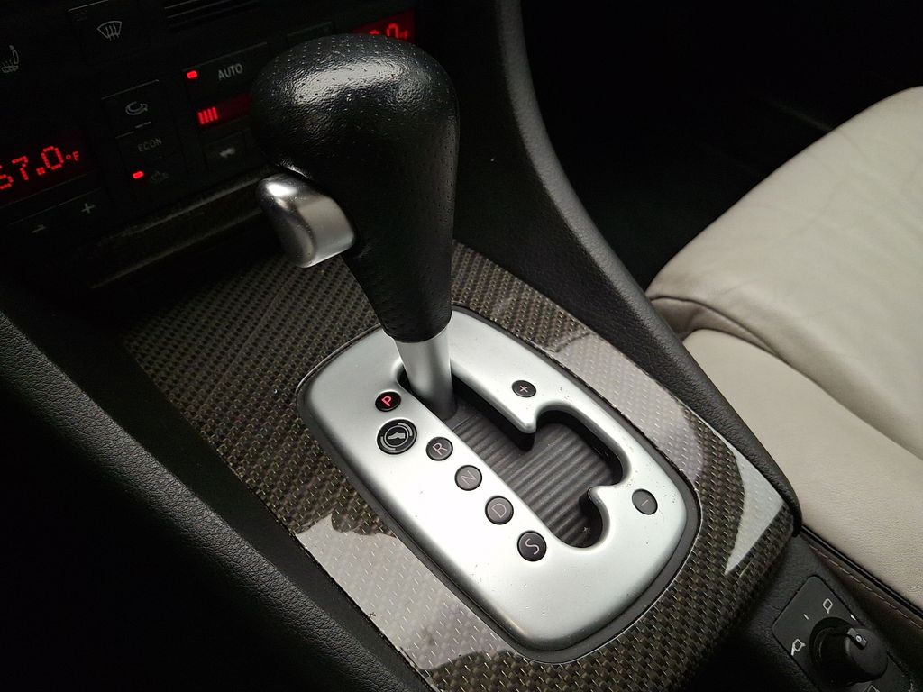 Thumbnail: 2003 Audi RS 6 - 17