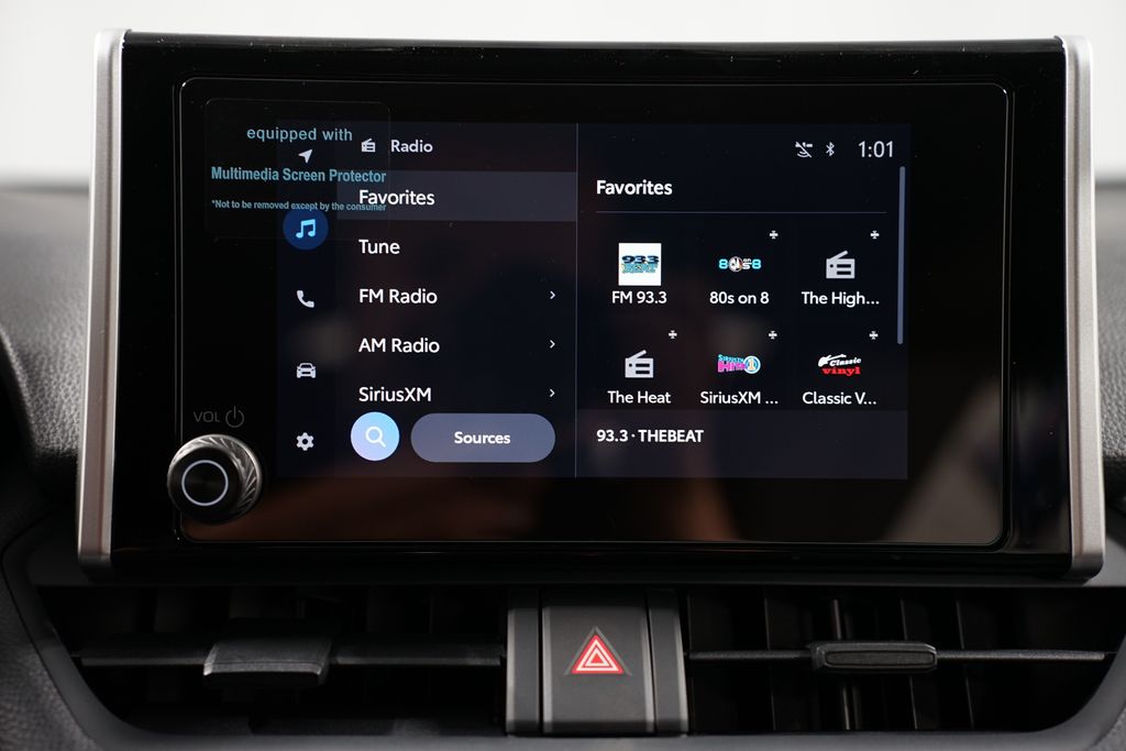 2025 Toyota RAV4 XLE 18