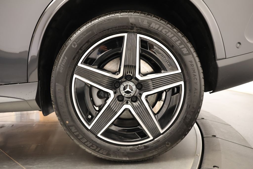 Thumbnail: 2027 Mercedes-Benz GLC - 12