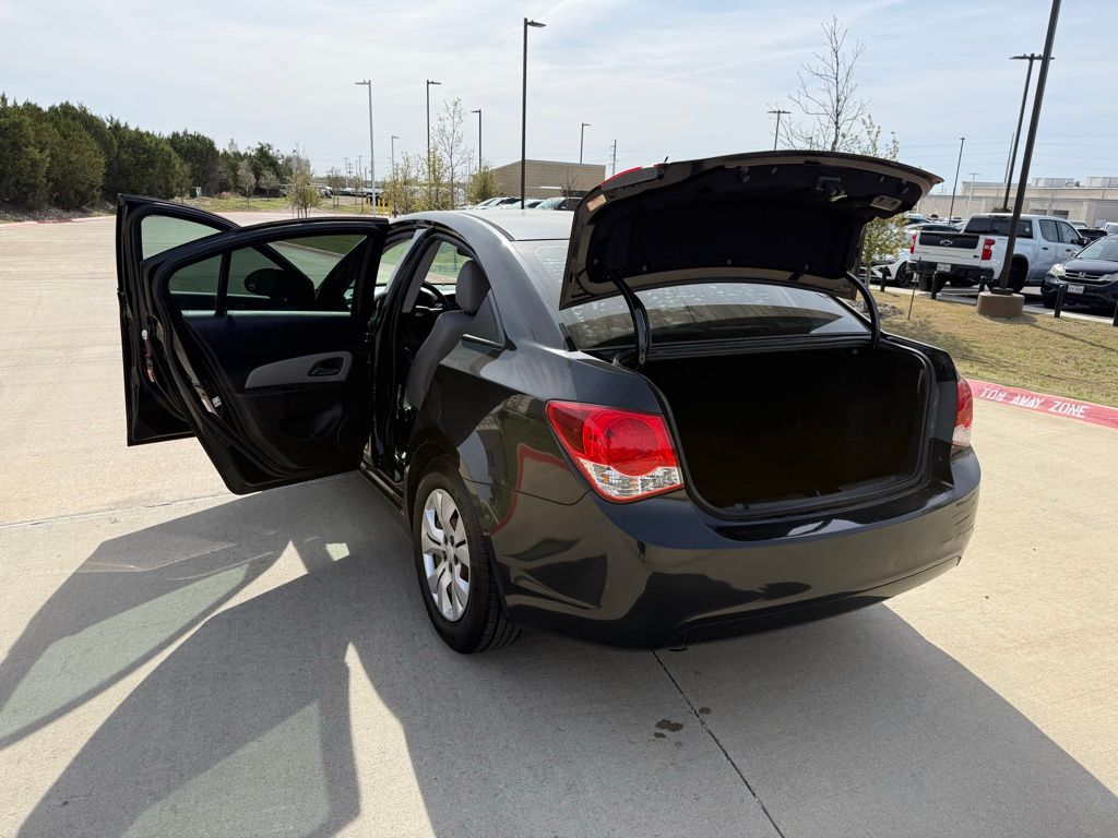 Thumbnail: 2016 Chevrolet Cruze - 25