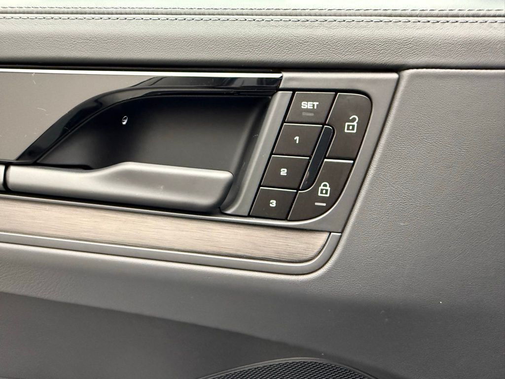 Thumbnail: 2026 Porsche Cayenne - 20