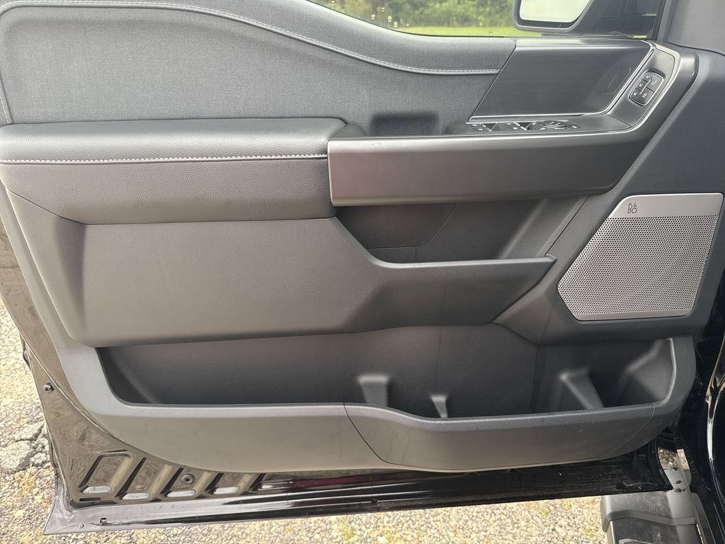 2025 Ford F-150 Lariat - 8