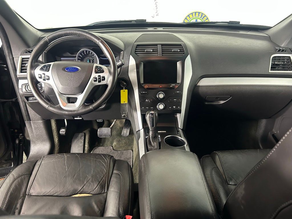 Used 2013 Black Ford XLT image 7