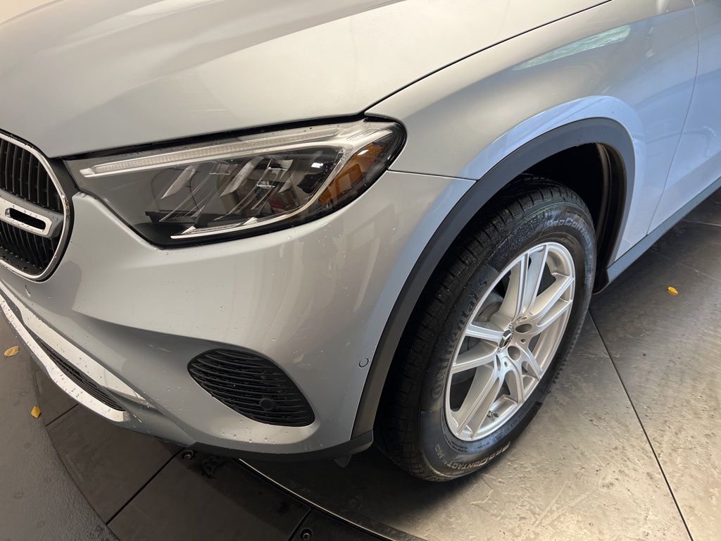 Thumbnail: 2026 Mercedes-Benz GLC - 9