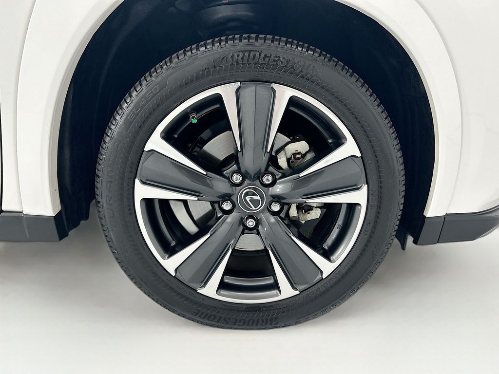 Thumbnail: 2024 Lexus UX - 31