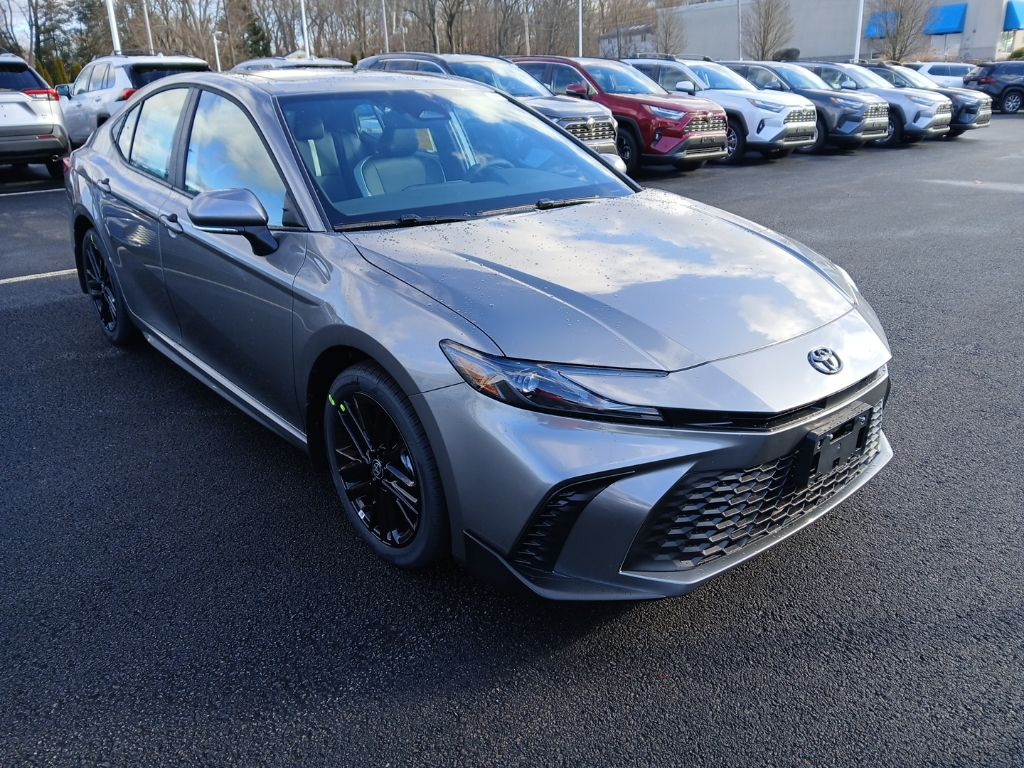 2026 Toyota Camry SE's photo