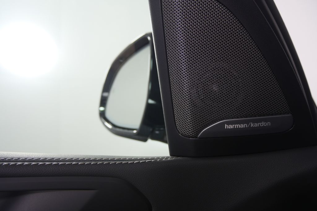 Thumbnail: 2026 BMW X5 - 9