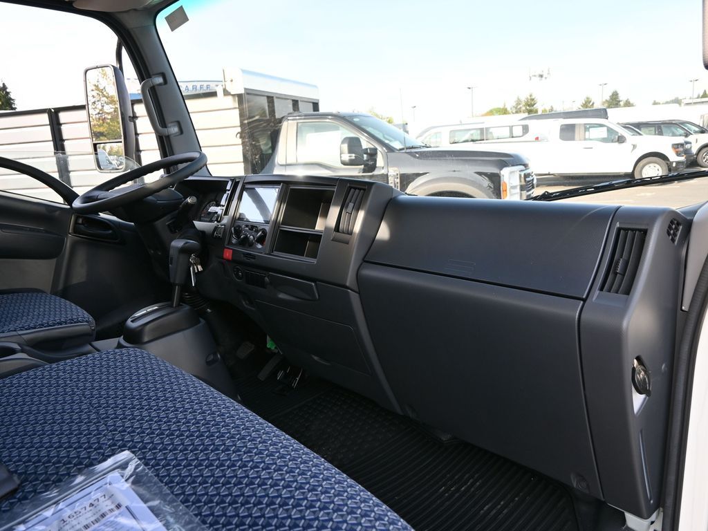 2024 Isuzu NPR HD 