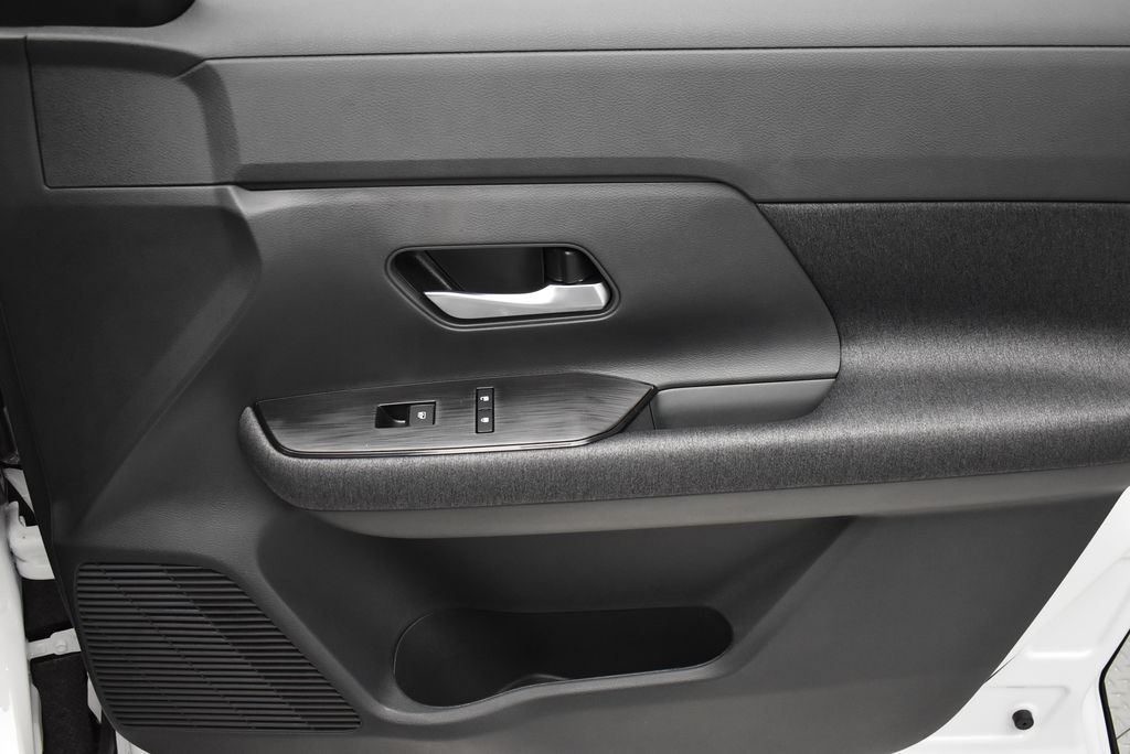 Thumbnail: 2026 Nissan Kicks - 23