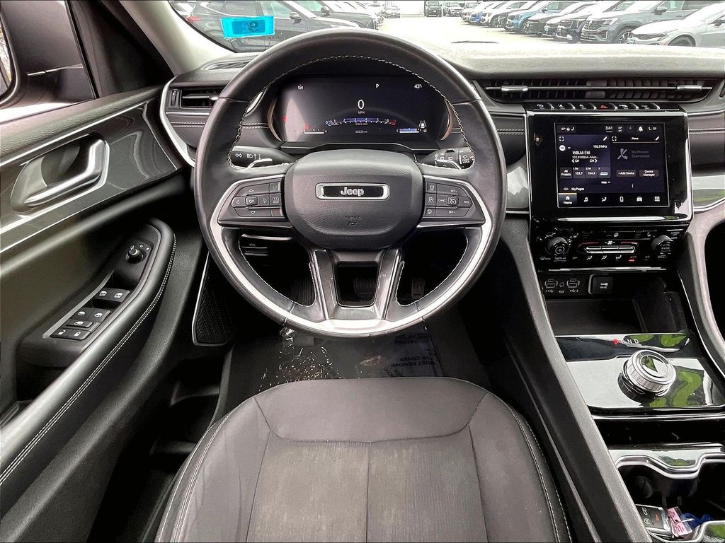 2022 Jeep Grand Cherokee — photo 16