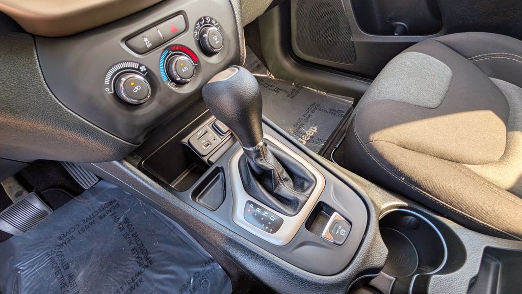 Used 2018 Jeep Cherokee Latitude 4D Sport Utility