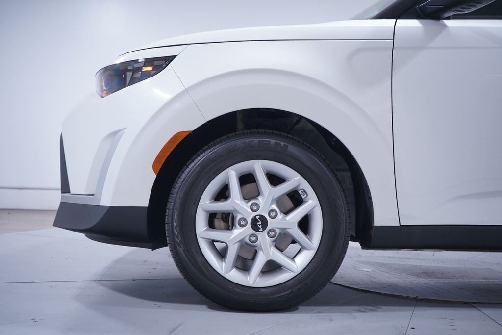 Thumbnail: 2023 Kia Soul - 2